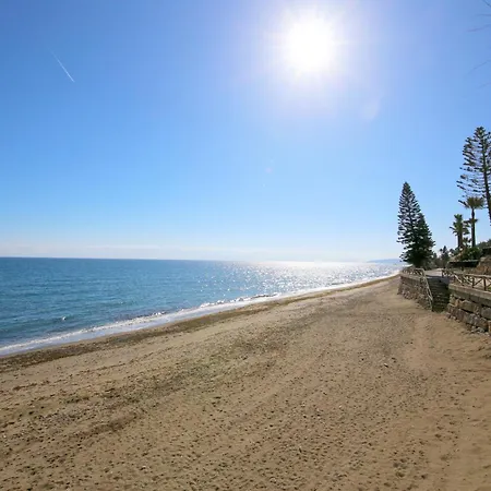 West Beachfront Janine Apartmán